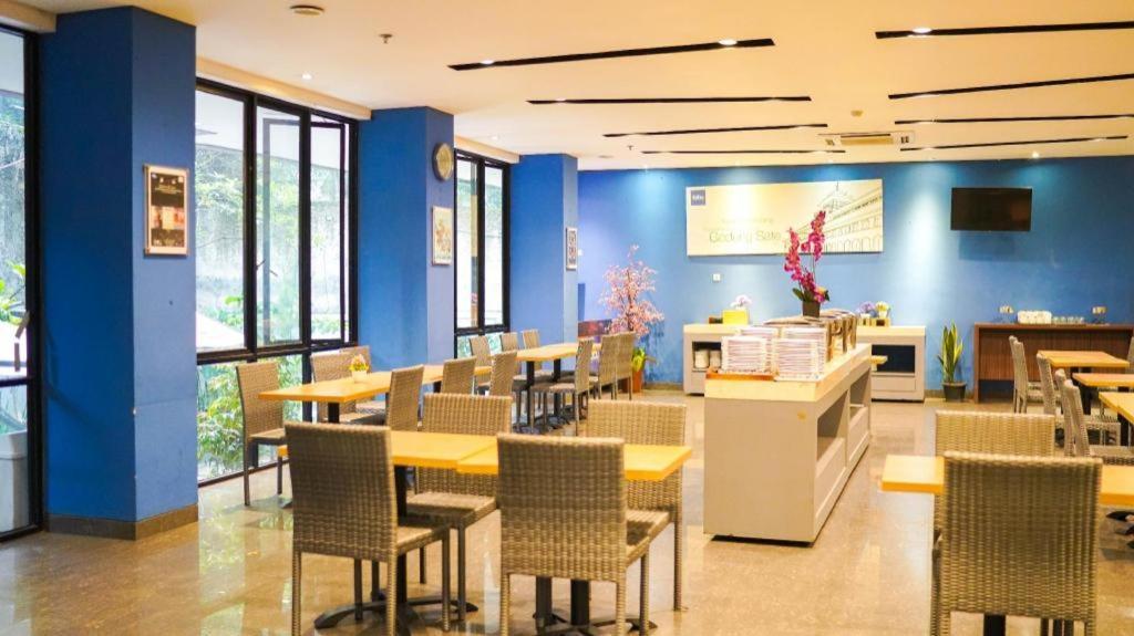 Indies Hotel בנדונג מראה חיצוני תמונה