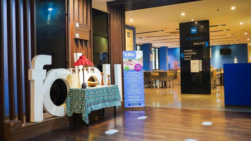 Indies Hotel בנדונג מראה חיצוני תמונה