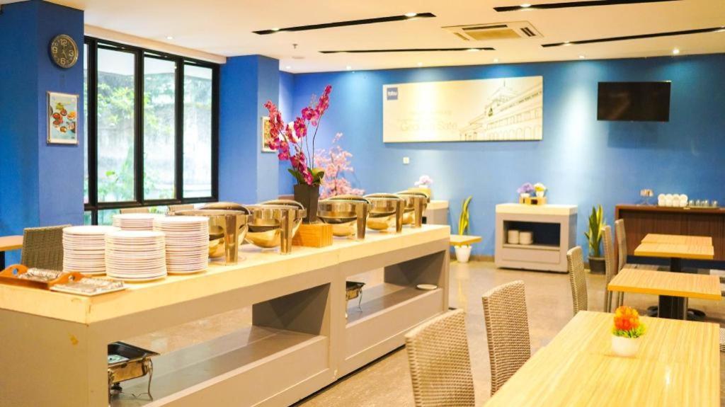 Indies Hotel בנדונג מראה חיצוני תמונה