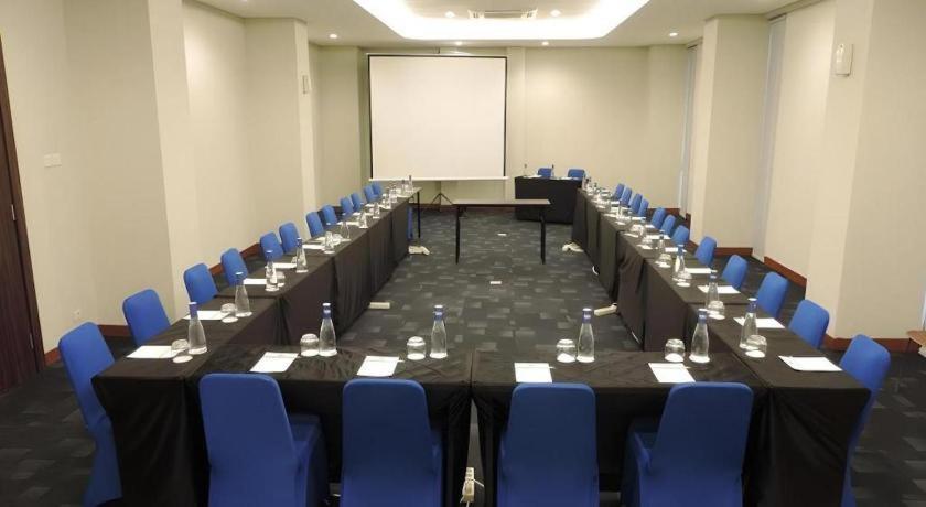Indies Hotel בנדונג מראה חיצוני תמונה