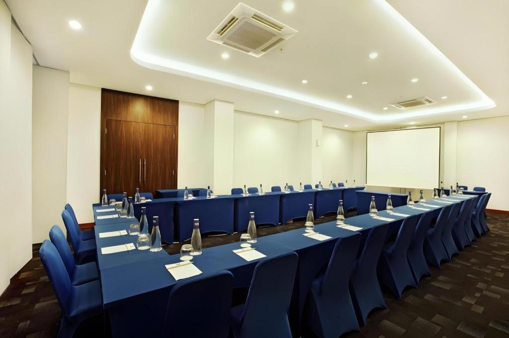 Indies Hotel בנדונג מראה חיצוני תמונה