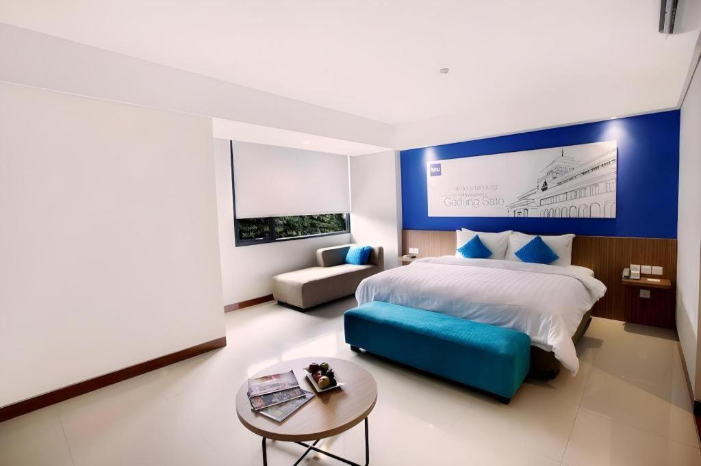 Indies Hotel בנדונג מראה חיצוני תמונה