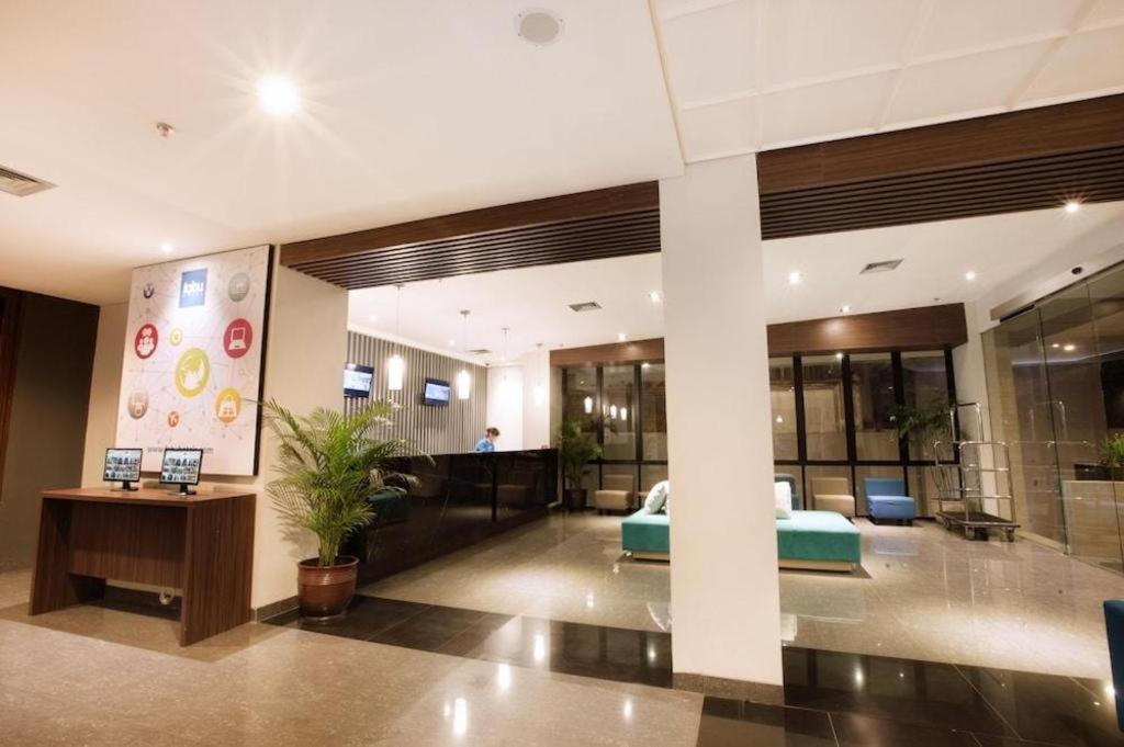 Indies Hotel בנדונג מראה חיצוני תמונה