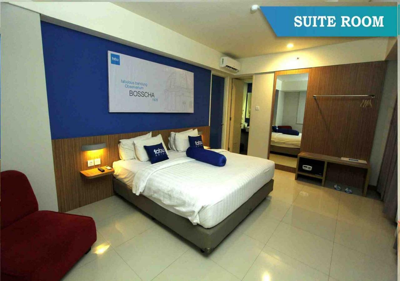 Indies Hotel בנדונג מראה חיצוני תמונה