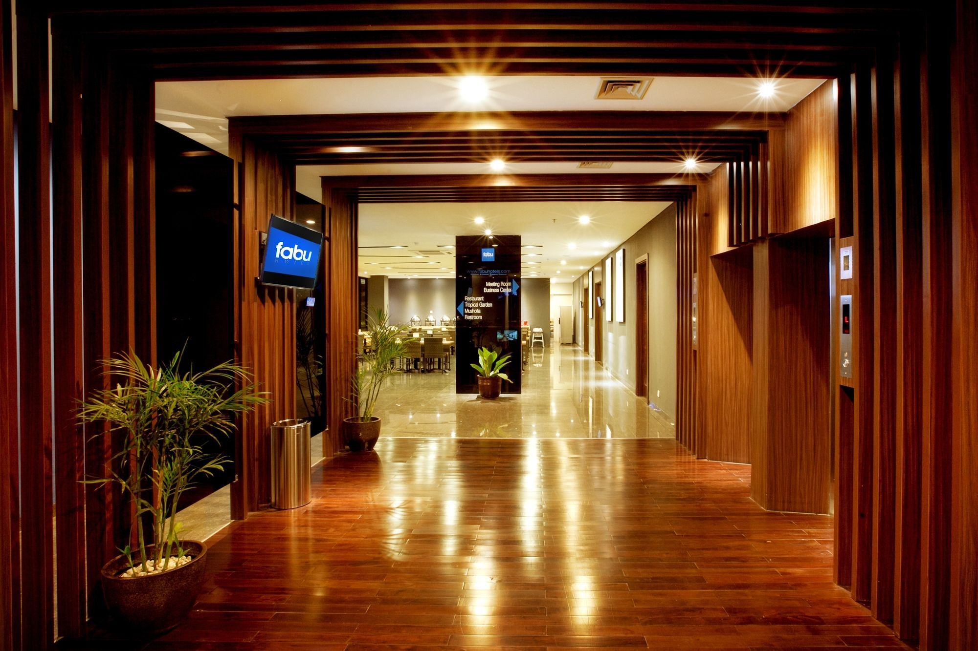 Indies Hotel בנדונג מראה חיצוני תמונה